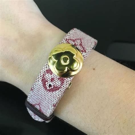 louis vuitton bracelet on wrist